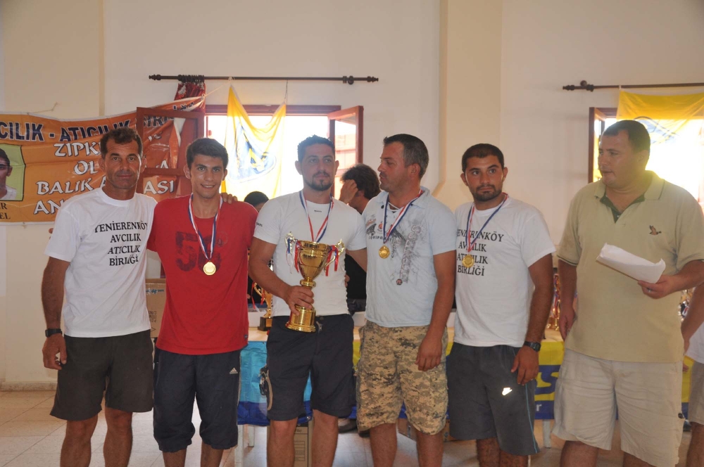 Yenierenköy'de Olta ve Zıpkınla Balık Avlama Turnuvası Yapıldı