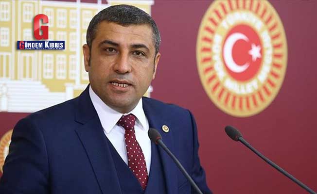Ο αναπληρωτής MHP Ali Muhittin Taşdoğan, ο οποίος εμβολιάστηκε, έπιασε τον ιό της κορώνας