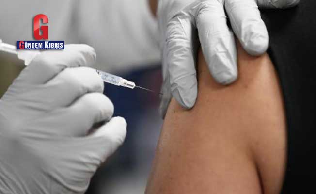 Ο αριθμός των ατόμων που έχουν εμβολιαστεί στο ΗΒ υπερβαίνει τα 15 εκατομμύρια