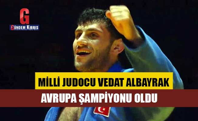 Ο εθνικός αθλητής Vedat Albayrak κερδίζει χρυσό στο Ευρωπαϊκό Πρωτάθλημα Τζούντο