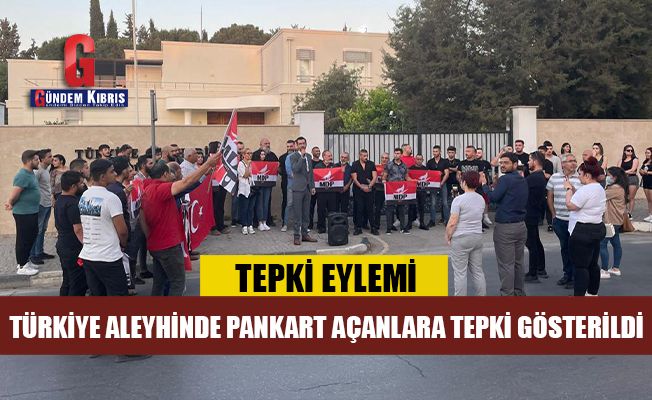 Türkiye Lefkoşa Büyükelçiliği önünde eylem yapıldı